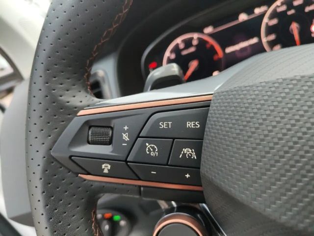Cupra Ateca 1,5 TSI AD AHK-klappbar Navi Digitales Cockpit LED