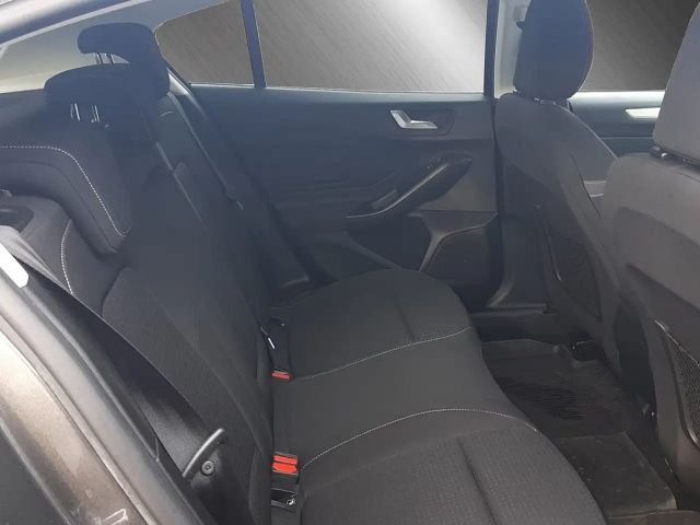 Ford Focus EcoBoost Titanium