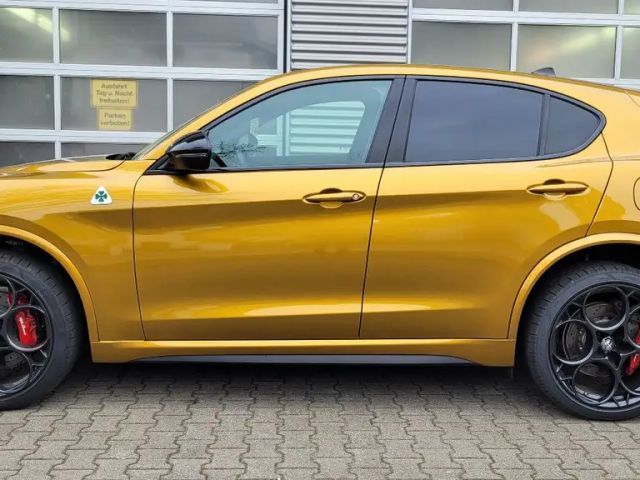 Alfa Romeo Stelvio AT8 Q4 Quadrifoglio Turbo