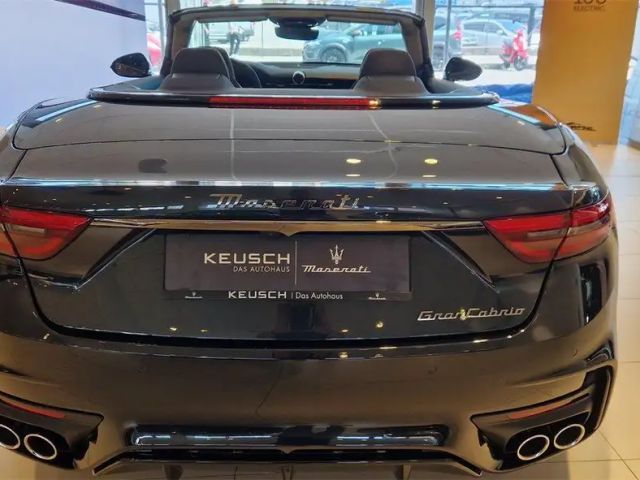 Maserati GranCabrio Trofeo