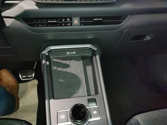 Volkswagen T-Roc 1.5 eTSI DSG R-Line