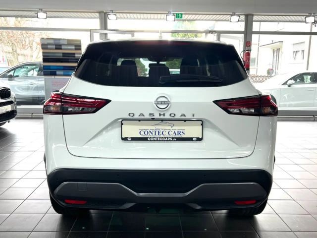 Nissan Qashqai 1.3 Connecta LED+KEYLESS+360°+ACC+VC uvm