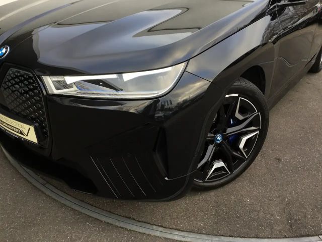 BMW iX xDrive40