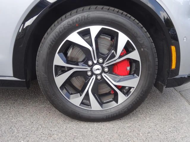 Ford Mustang Mach-E AWD