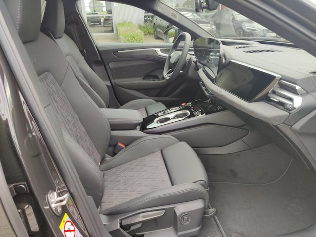 Audi A6 Avant Quattro S-Tronic