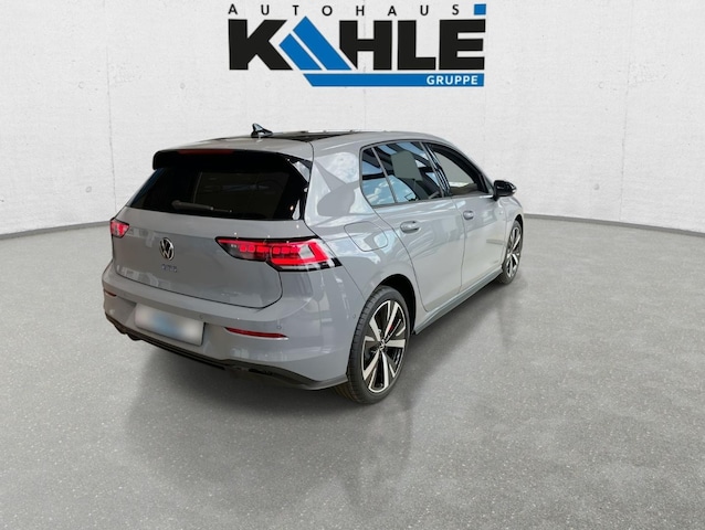 Volkswagen Golf CarPlay Hyb. Matrix Pano ACC AHK