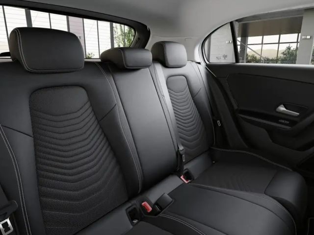 Mercedes-Benz A 200 A 200 d