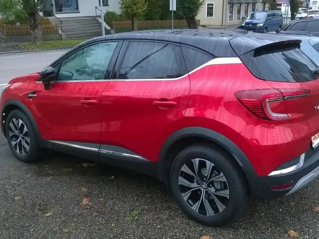 Renault Captur EDC Hybrid Techno