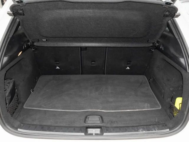 Mercedes-Benz GLA 180 Progressive