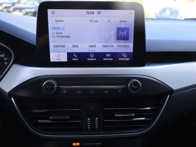 Ford Focus Cool & Connect