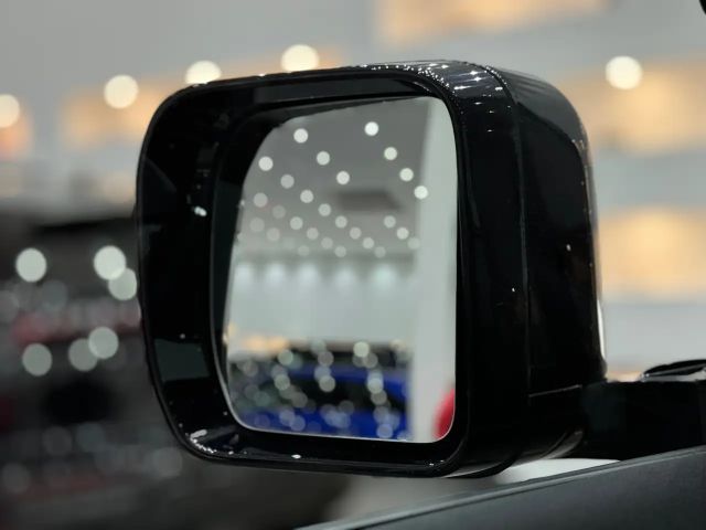 Land Rover Defender AWD D250 SE