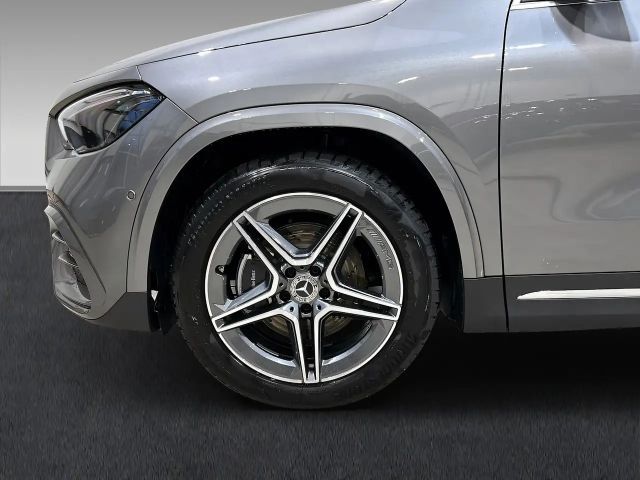 Mercedes-Benz GLA 200 AMG Line GLA 200 d