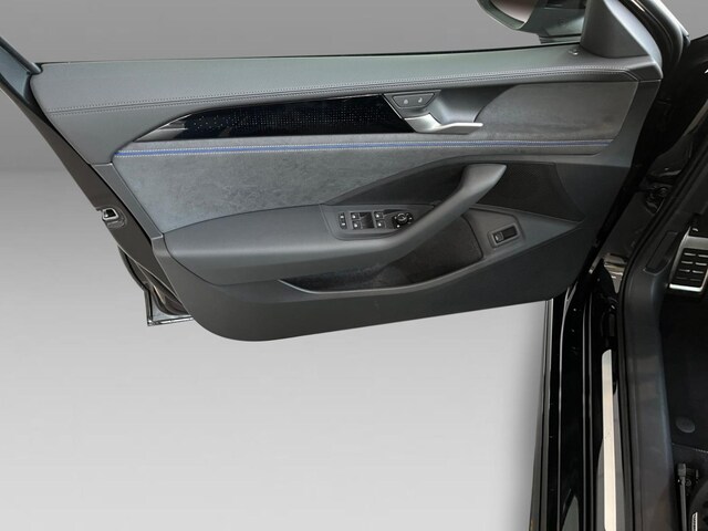 Volkswagen Passat PASSAT "R-LINE" 8-FACH-BEREIFT STANDHEIZUNG AHK