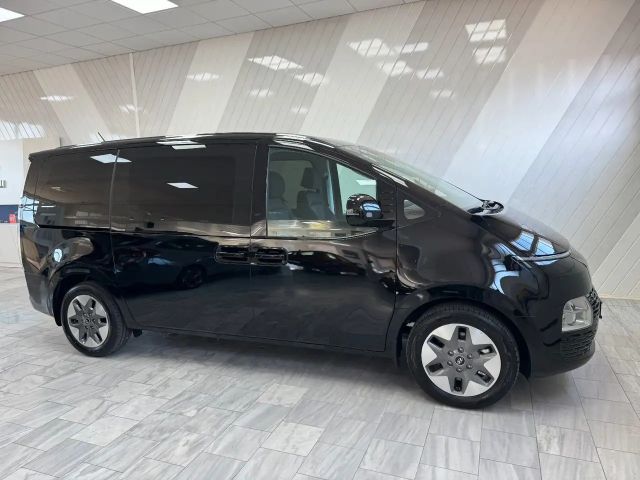 Hyundai Staria Trend