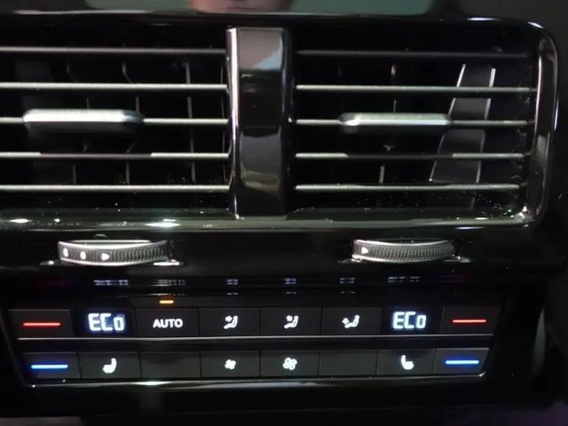 Volkswagen Touareg 3.0 V6 TDI R-Line