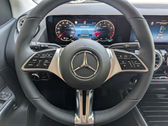 Mercedes-Benz B 180 Progressive Sedan