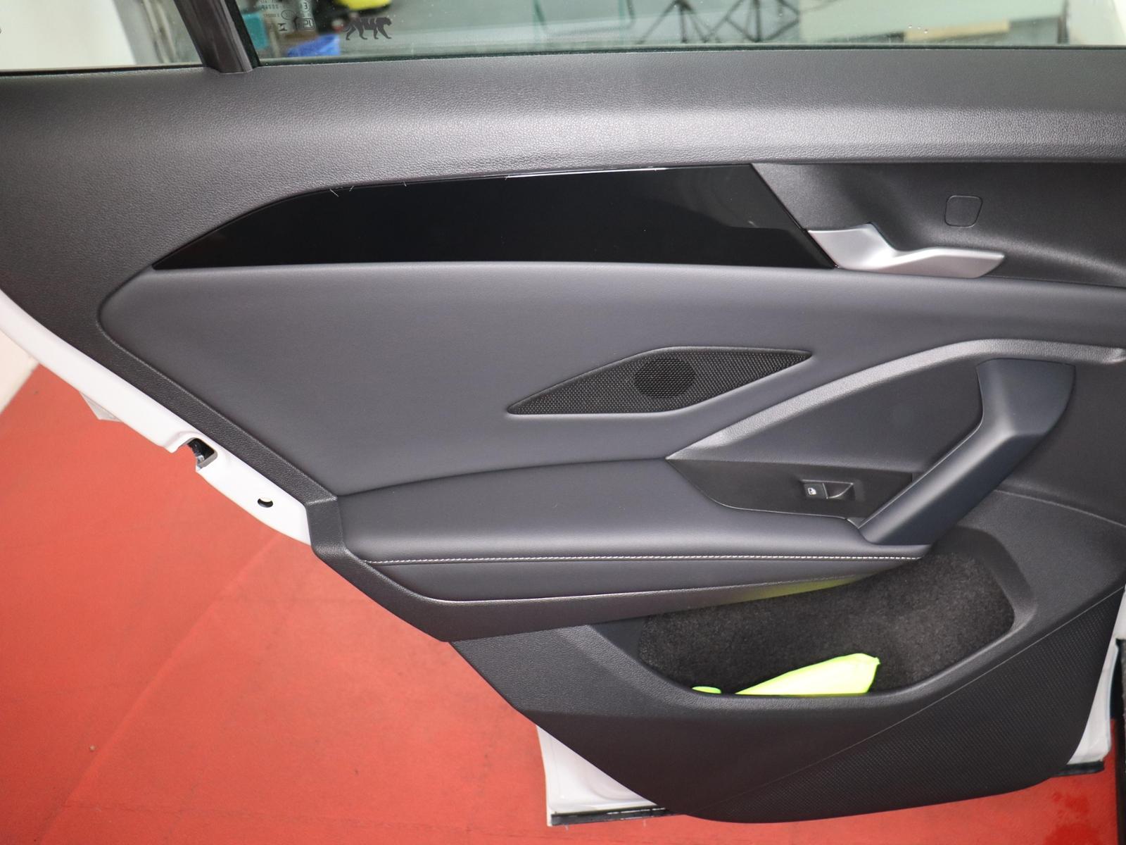 Volkswagen Tiguan 2.0 TDI DSG R-Line