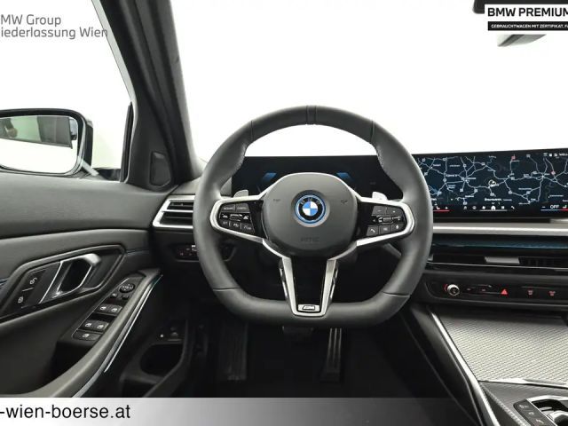 BMW 330 330e xDrive