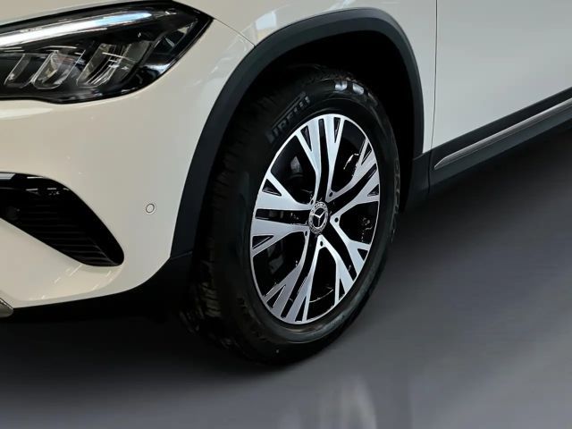 Mercedes-Benz GLA 200 Progressive