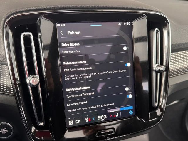 Volvo XC40 B4*Black Edition*NP&#128;57590*Pano*ACC*BLIS