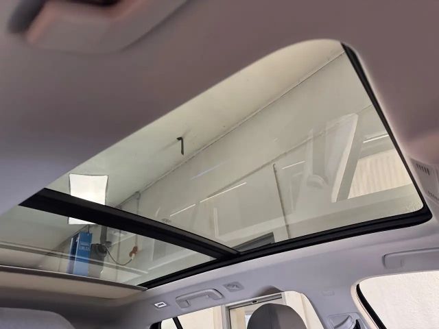 Volkswagen Golf 2.0 TDI DSG Style Variant