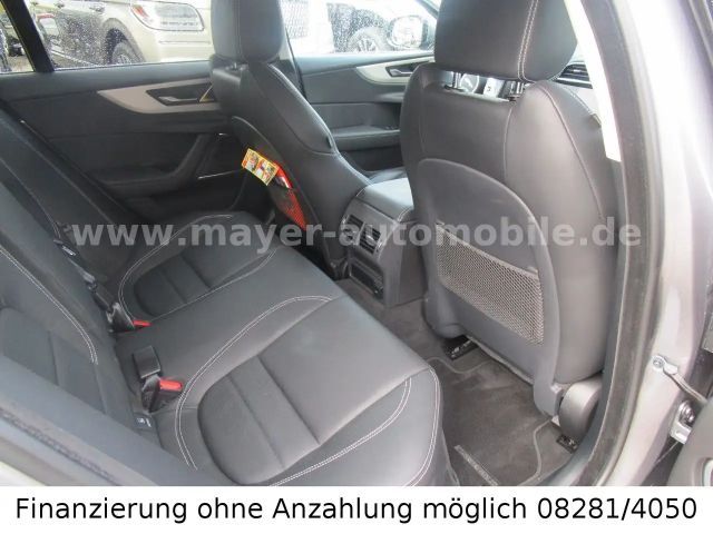 Jaguar XE R-Dynamic S