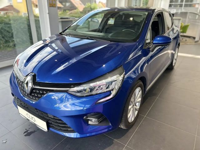 Renault Clio E-Tech Experience