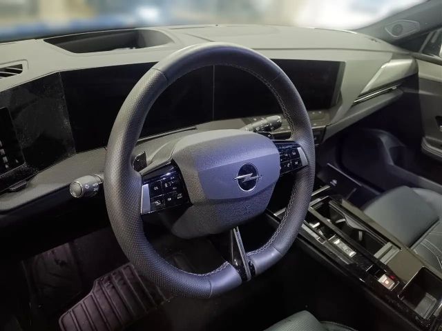 Opel Astra Sports Tourer Ultimate