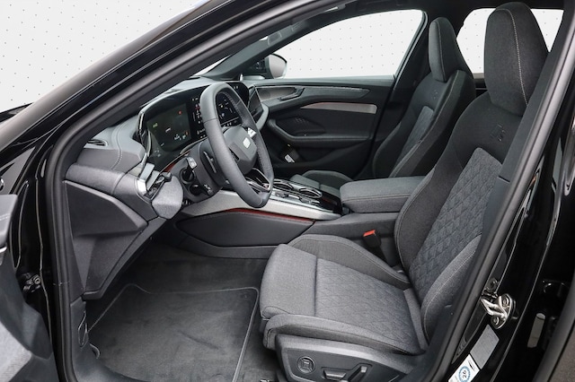 Audi A6 Avant Quattro S-Tronic