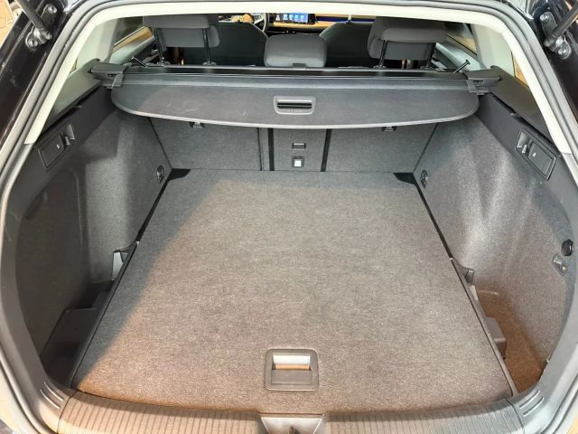 Volkswagen Golf 1.5 eTSI Style Variant