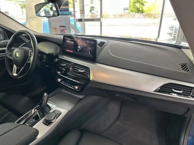 BMW 520 520d Business Line Sedan