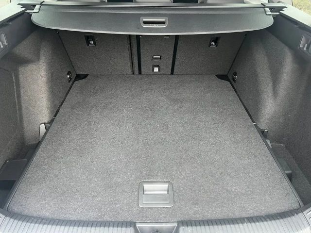 Volkswagen Golf Business DSG Variant