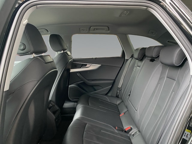 Audi A4 30 TDI Avant S-Tronic