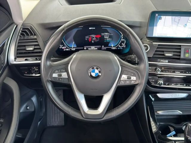 BMW X3 xDr30e xLine Navi.LED.HuD.AHK.DriveAs.RüKam