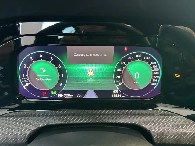 Volkswagen Golf DSG R-Line