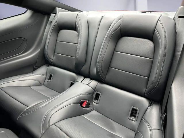 Ford Mustang Fastback GT 5.0 V8