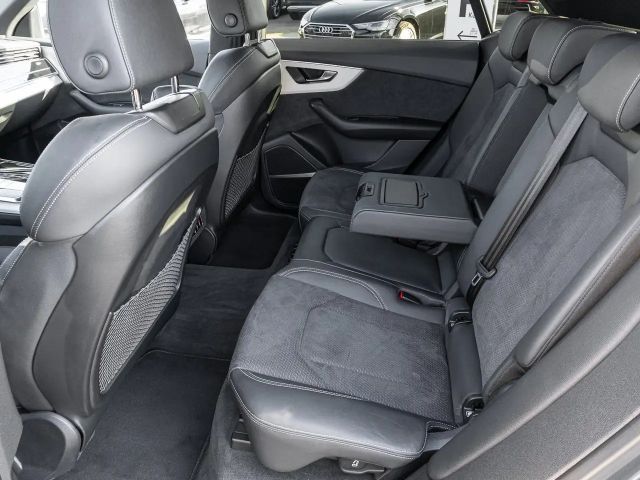Audi SQ8 SUV TFSI tiptronic AHK Pano B&O