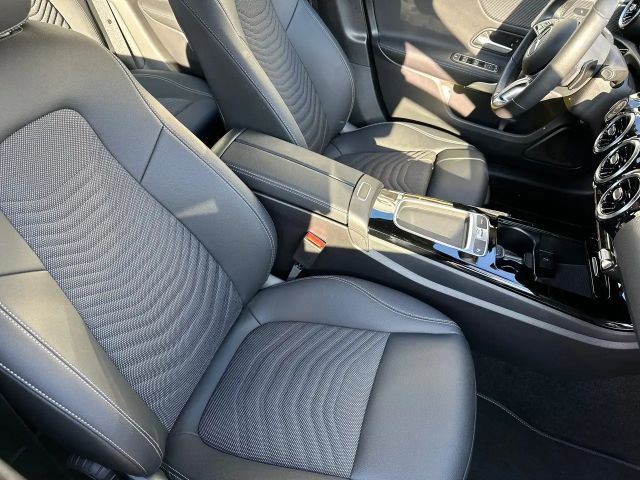 Mercedes-Benz A 180 A 180 (177.084)