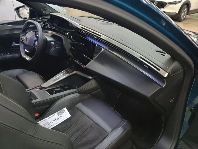 Peugeot 408 EAT8 Hybrid