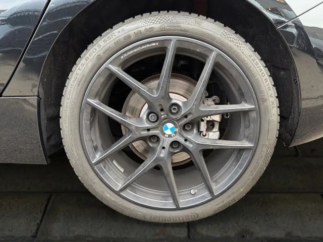 BMW 118 118i Sedan Sport Line