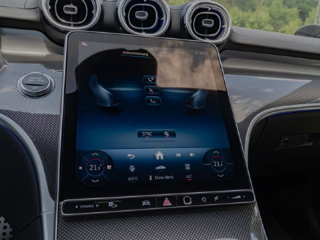 Mercedes-Benz C 200 AMG Line Sedan