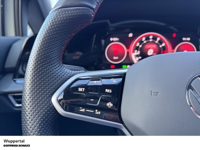 Volkswagen Golf DSG GTI Style