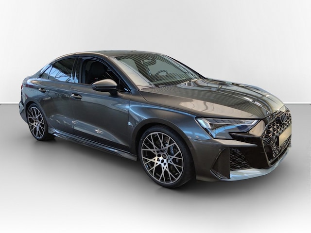 Audi RS3 Quattro S-Tronic Sedan