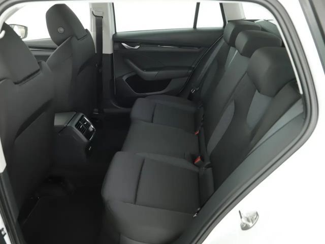 Skoda Octavia Essence TSI