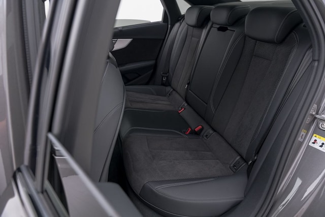 Audi A4 40 TFSI S-Tronic Sedan