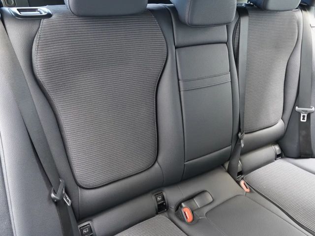 Mercedes-Benz C 200 AVANTGARDE C 200 d Estate