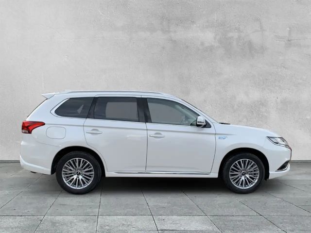 Mitsubishi Outlander 4WD PHEV