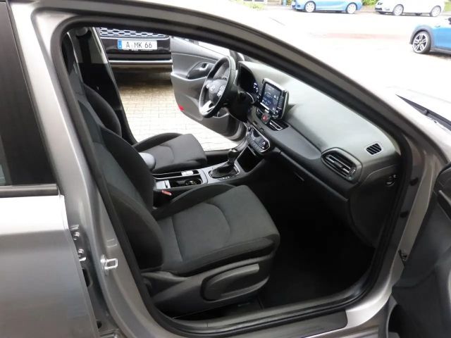 Hyundai i30 AUT. APPLE SHZ LHZ KLIMAAUT. KAMERA