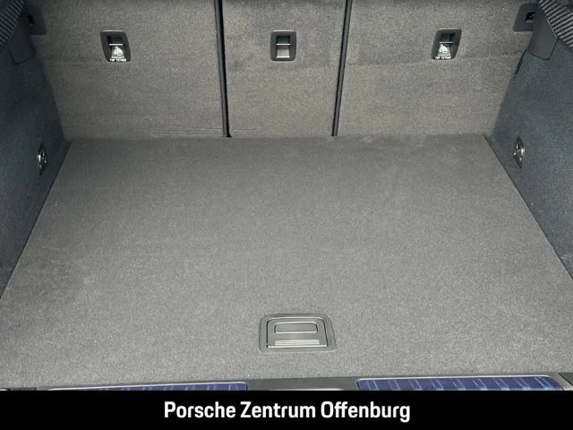 Porsche Macan HUD Luftfed. AHK-el. Pano Navi Dig.Cockpit