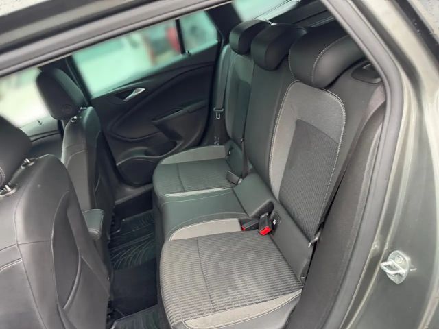 Opel Astra 1.2 Turbo Sports Tourer Turbo